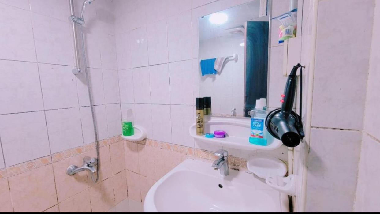 Dxb Hostel Near Adcb Metro Station Dubai Exterior photo