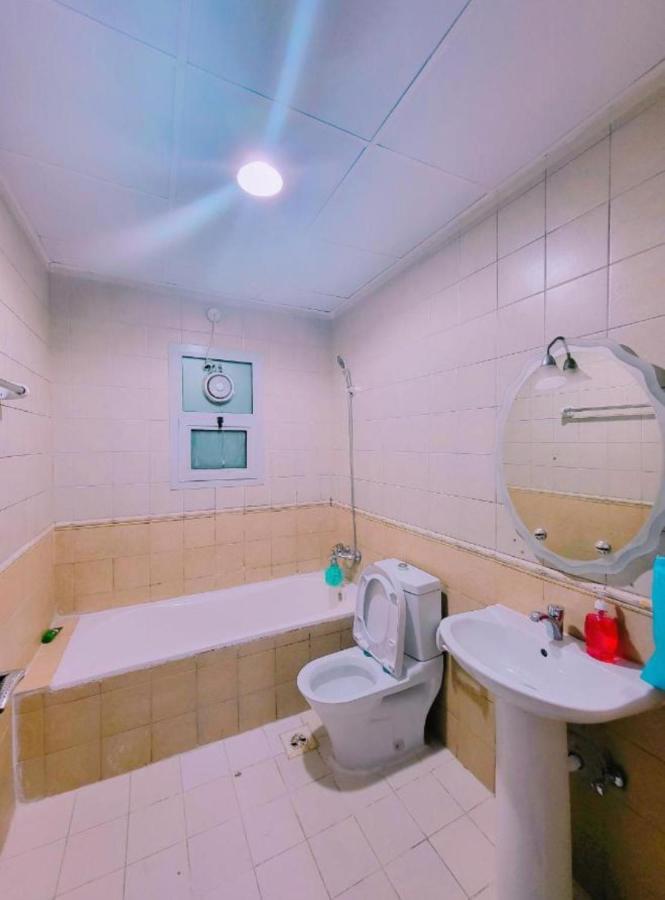 Dxb Hostel Near Adcb Metro Station Dubai Exterior photo